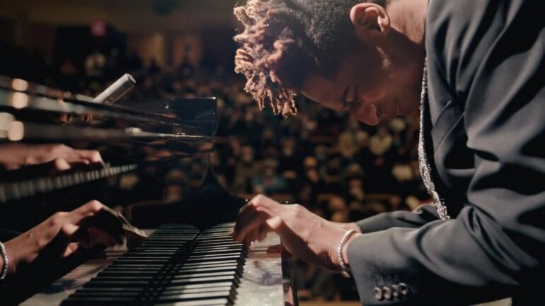 American Symphony (2023) – Documentarul de pe Netflix: Cea mai intimă simfonie a lui Jon Batiste