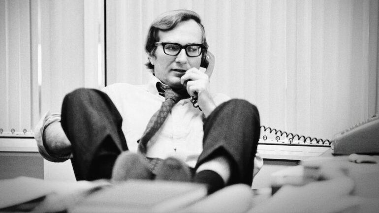 „Mușamalizare” pe Netflix: Seymour Hersh și arhitectura tăcerii